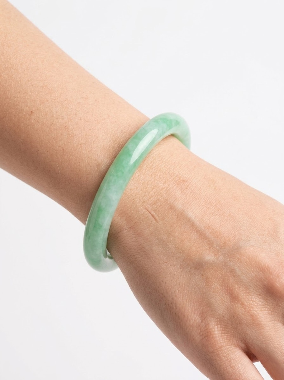 Genuine Green Jade Bangle Bracelet - Elegant Women's Jewelry